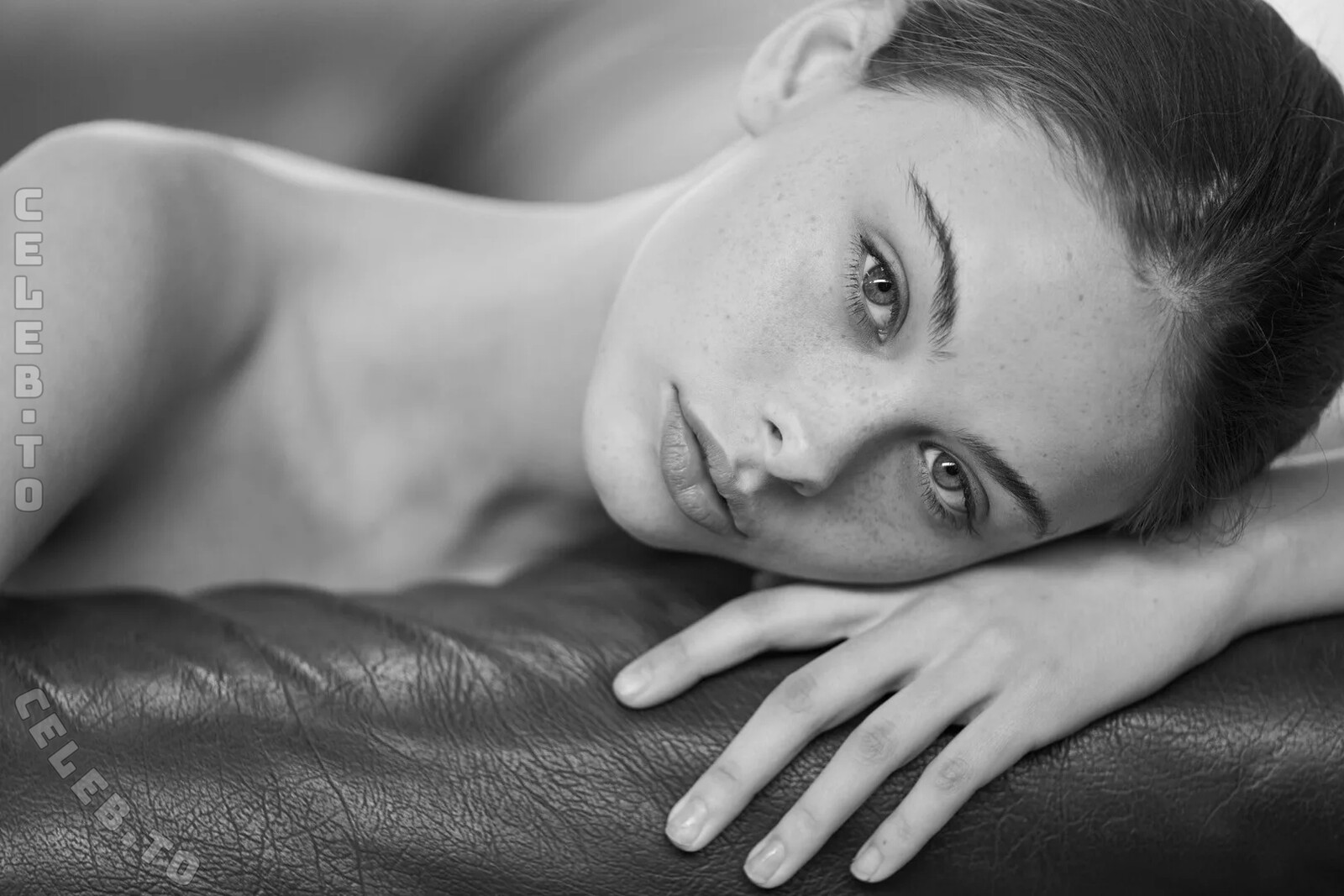 Meika Woollard nude photo 10
