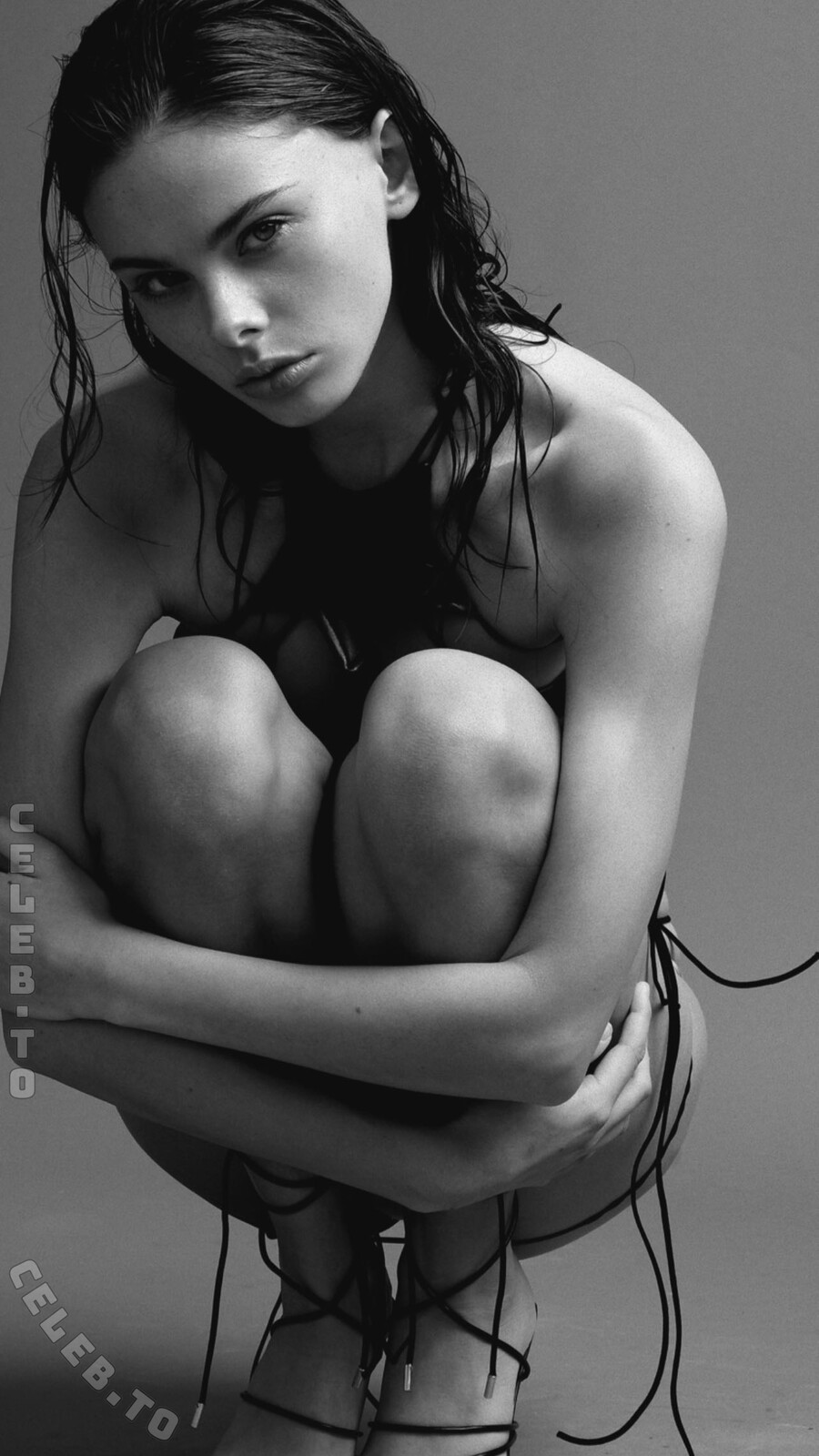 Meika Woollard nude photo 8