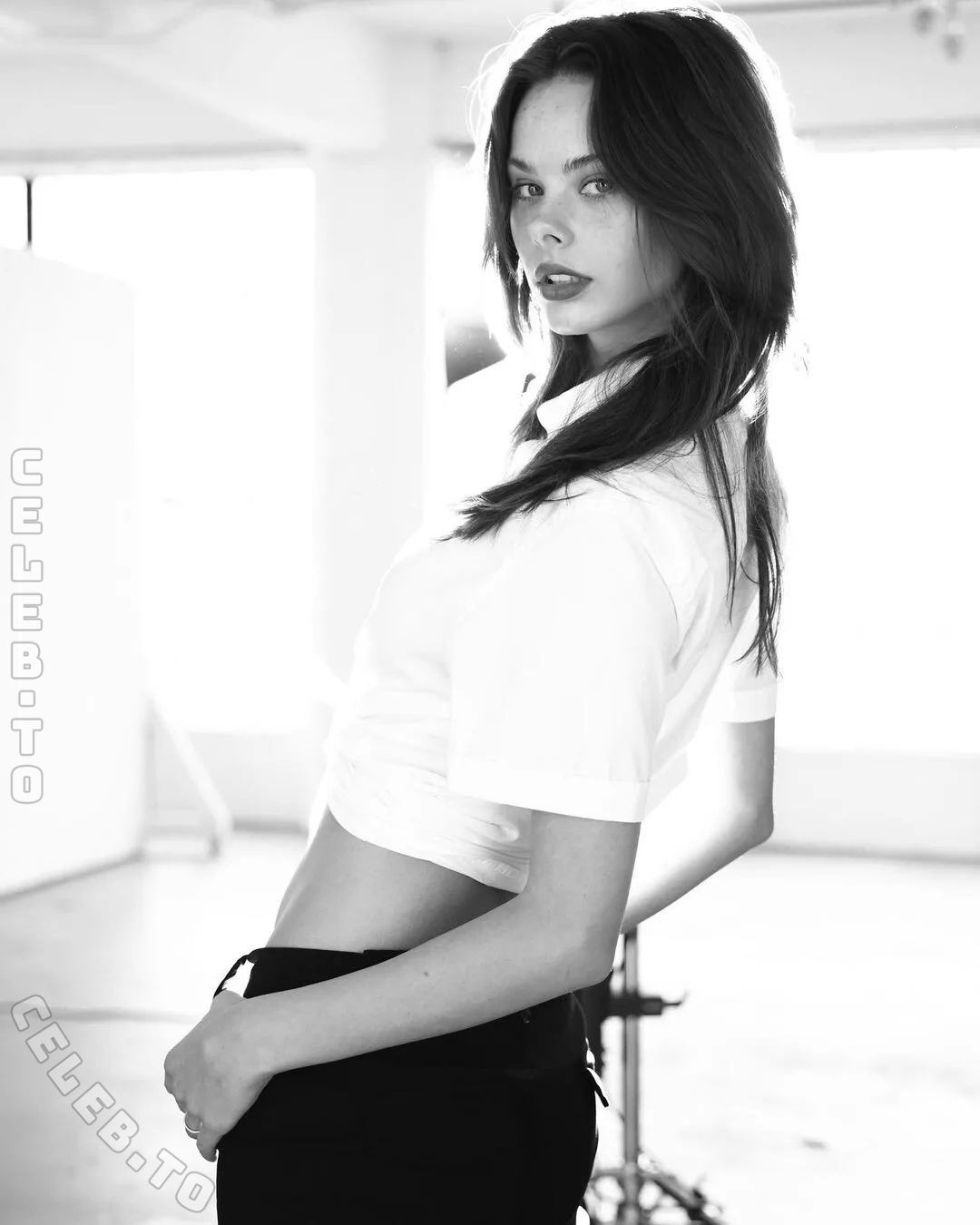 Meika Woollard nude photo 3