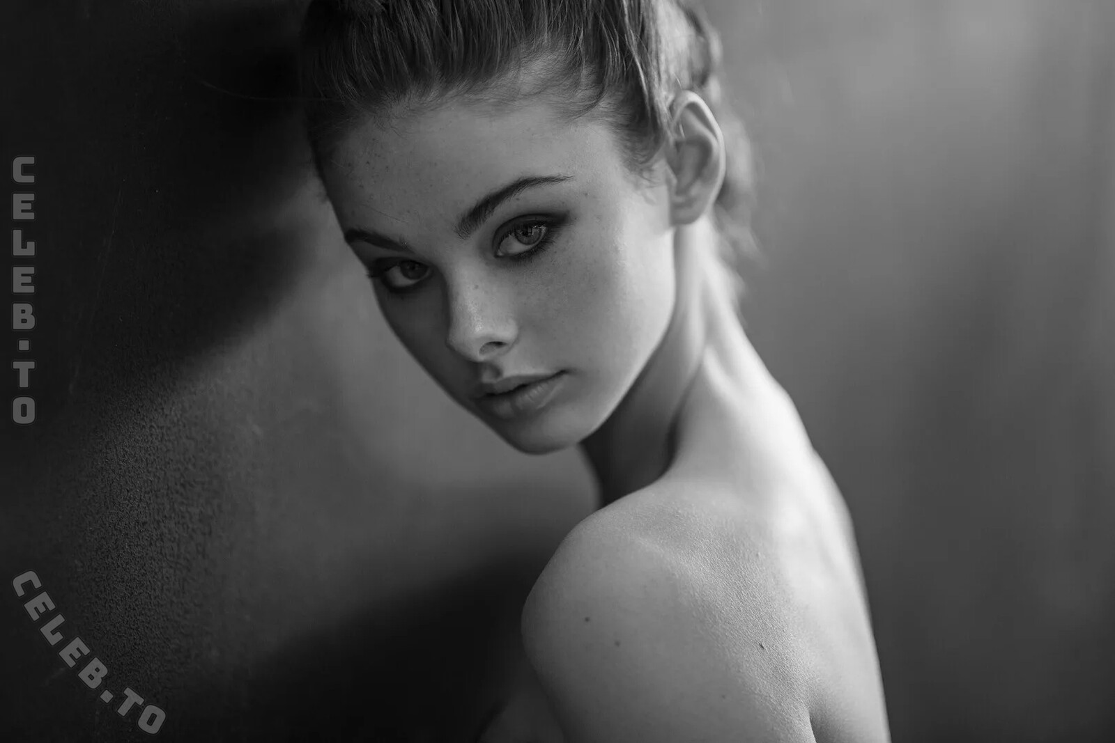 Meika Woollard nude photo 1