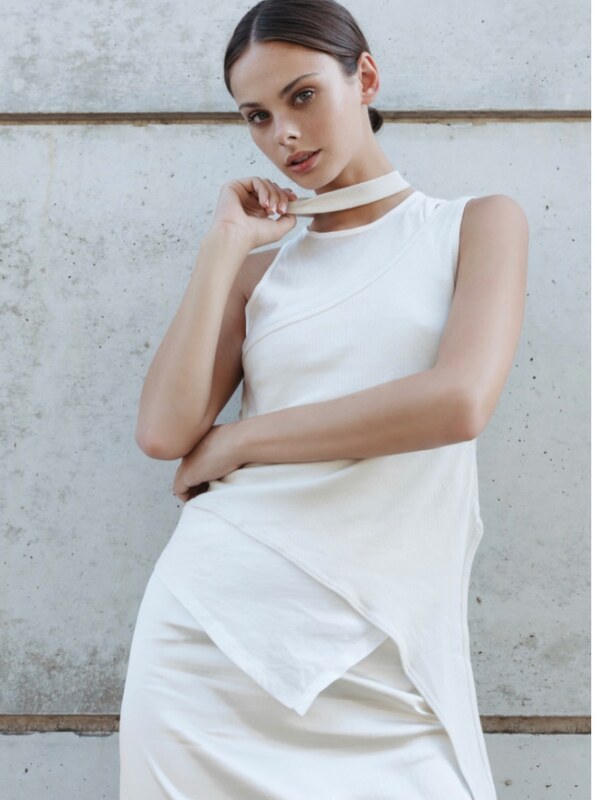 Meika Woollard nude photo 2