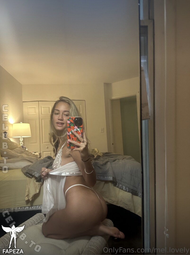 Mel Lovely nude photo 3