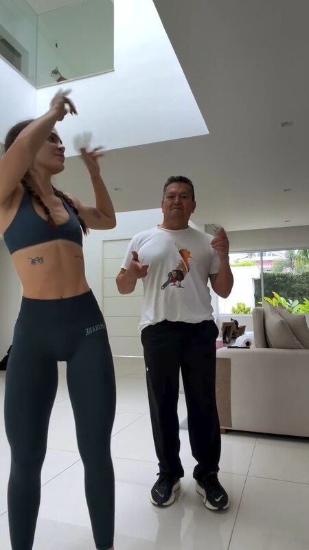 Mel Maia nude photo 8