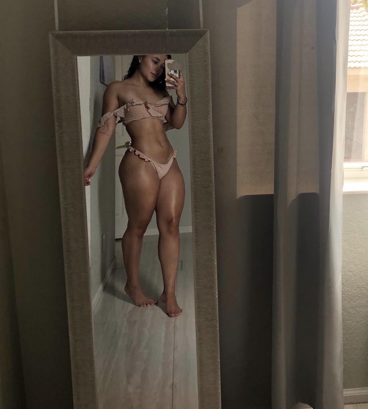 Melanie nude photo 7