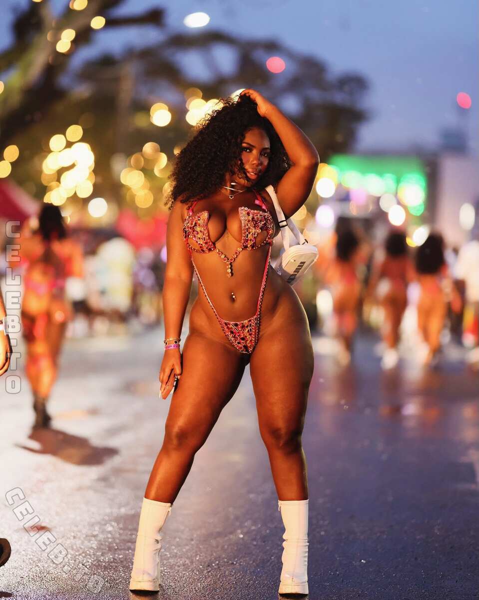 Melaxgoddess nude photo 2