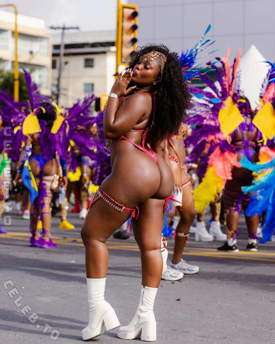 Melaxgoddess nude photo 4