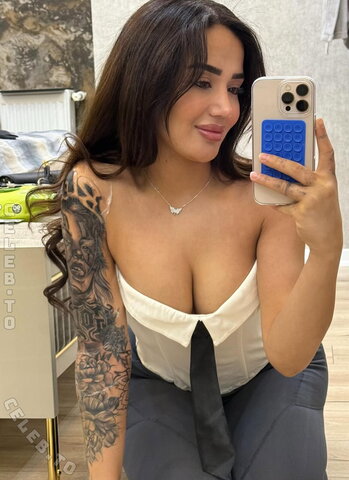 Melek Azad – From her Insta