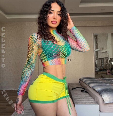 Melek Azad New (2 photos)