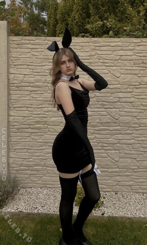 meleomanie nude photo 12