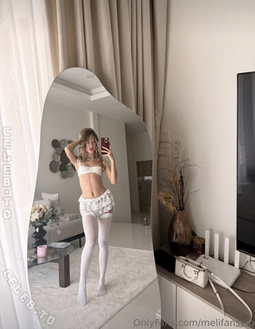 melifansvip nude photo 12