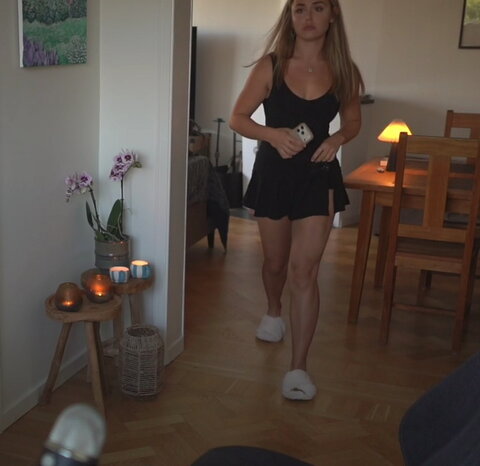 Melina Göransson nude photo 26