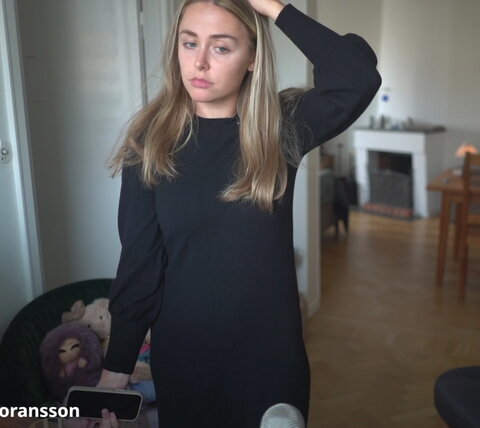 Melina Göransson nude photo 4