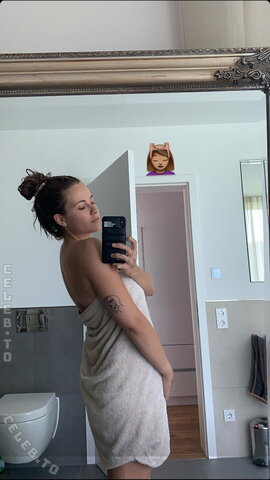 Melina Sophie nude photo 6