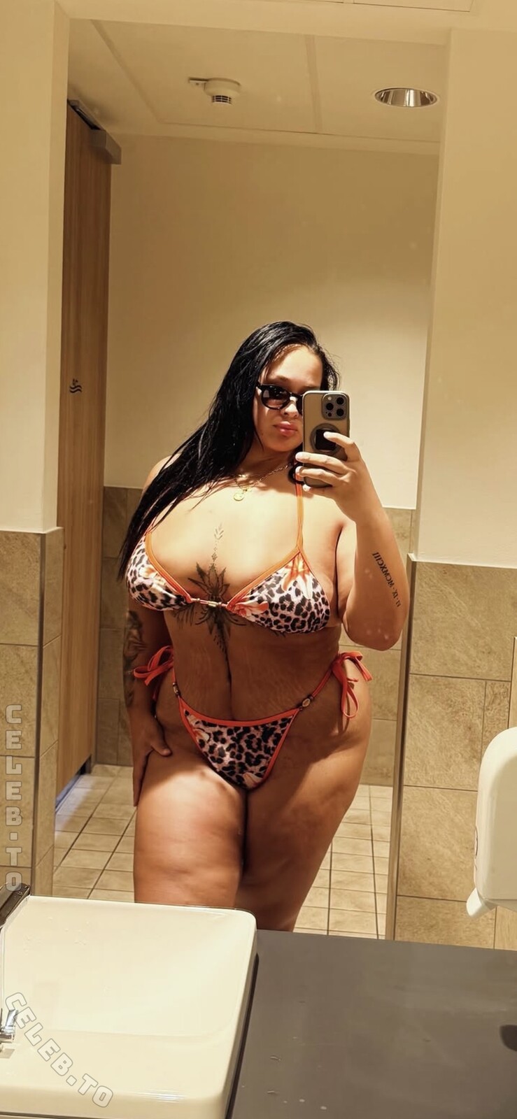melina.bodybuilder nude photo 1
