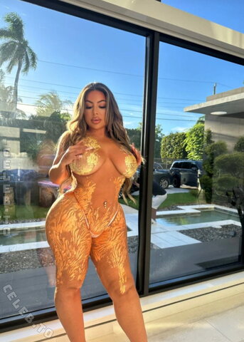 Melina.Million nude photo 14