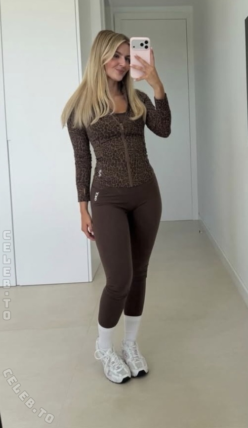 Melina.msxou nude photo 3