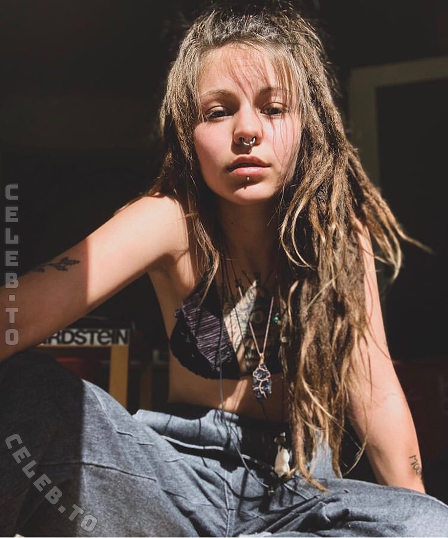 Melinda Mogli nude photo 10