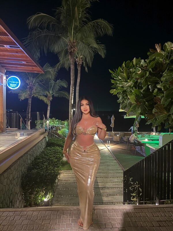 Melisa Reyhan Koçer nude photo 6
