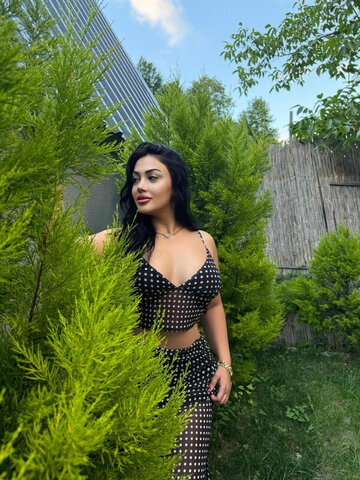 Melisa Reyhan Koçer nude photo 7