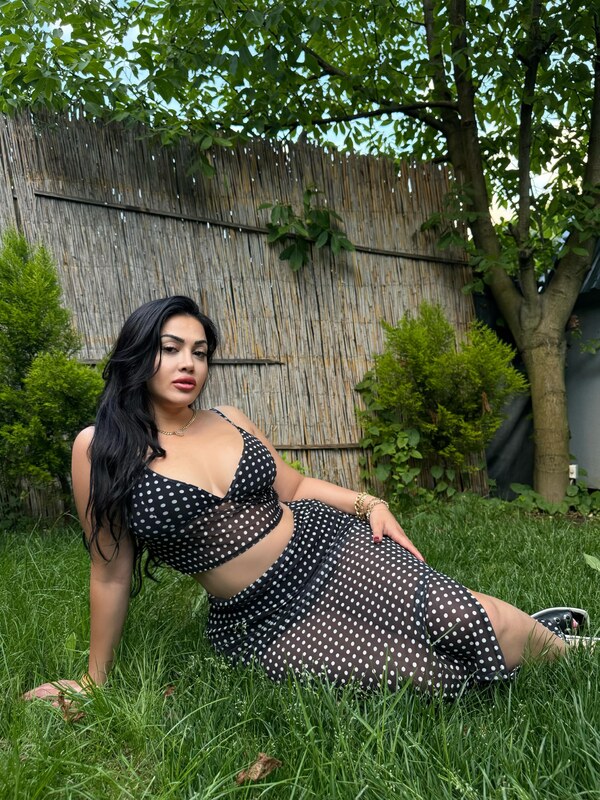 Melisa Reyhan Koçer nude photo 17