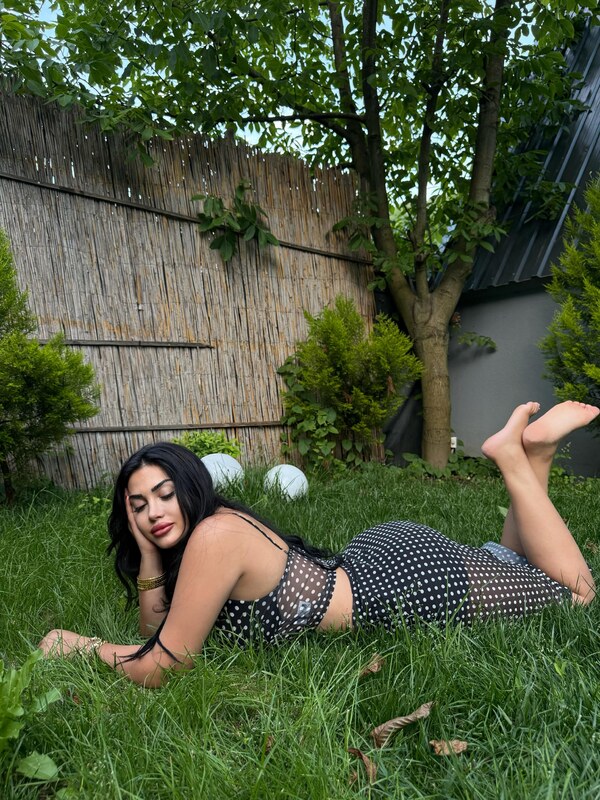 Melisa Reyhan Koçer nude photo 18