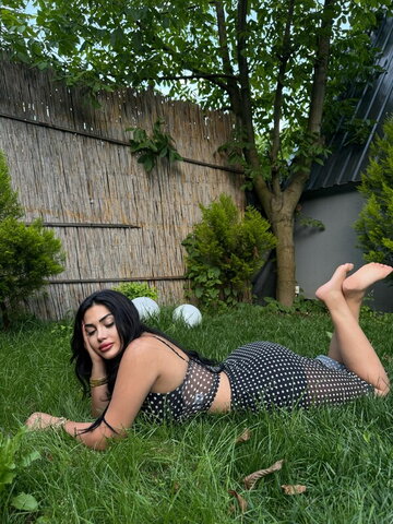 Melisa Reyhan Koçer nude photo 5