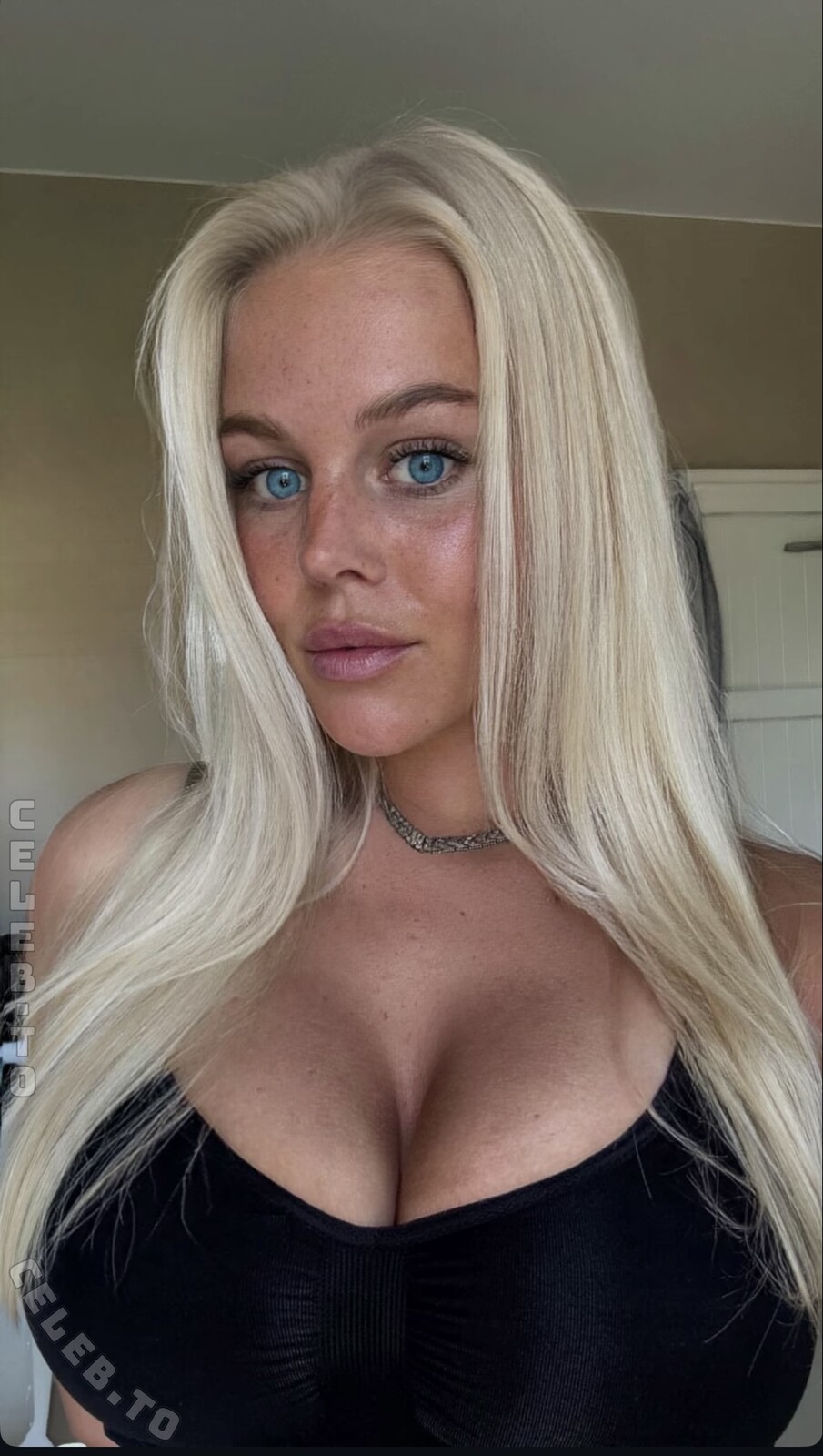 Melisande.mlnk nude photo 1