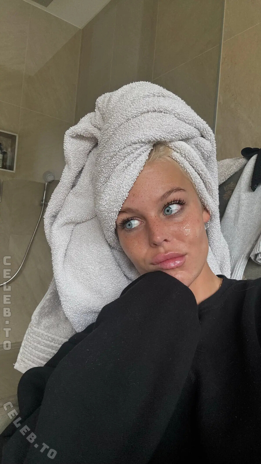 Melisande.mlnk nude photo 2