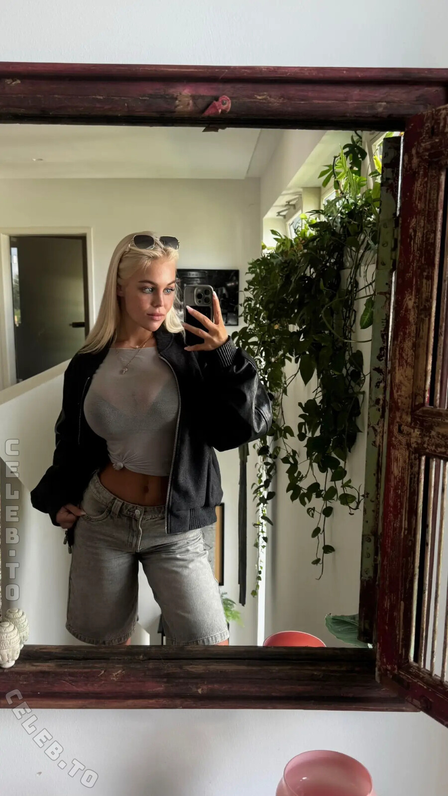 Melisande.mlnk nude photo 3
