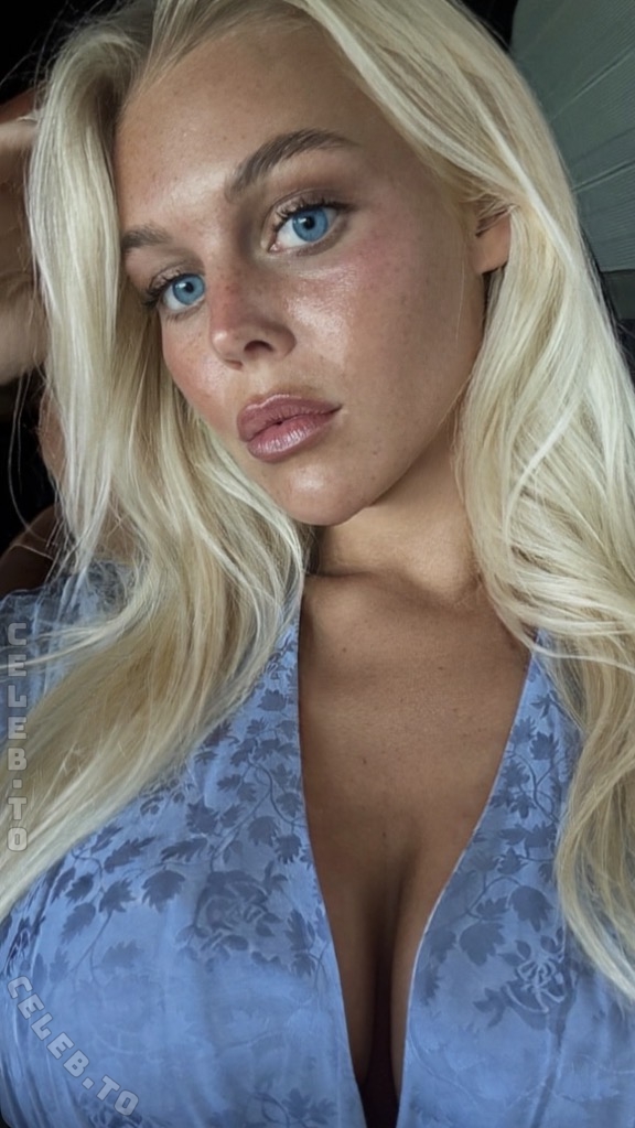 Melisande.mlnk nude photo 2