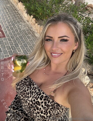 Melissa Heitmann – Cheers! ❤️
