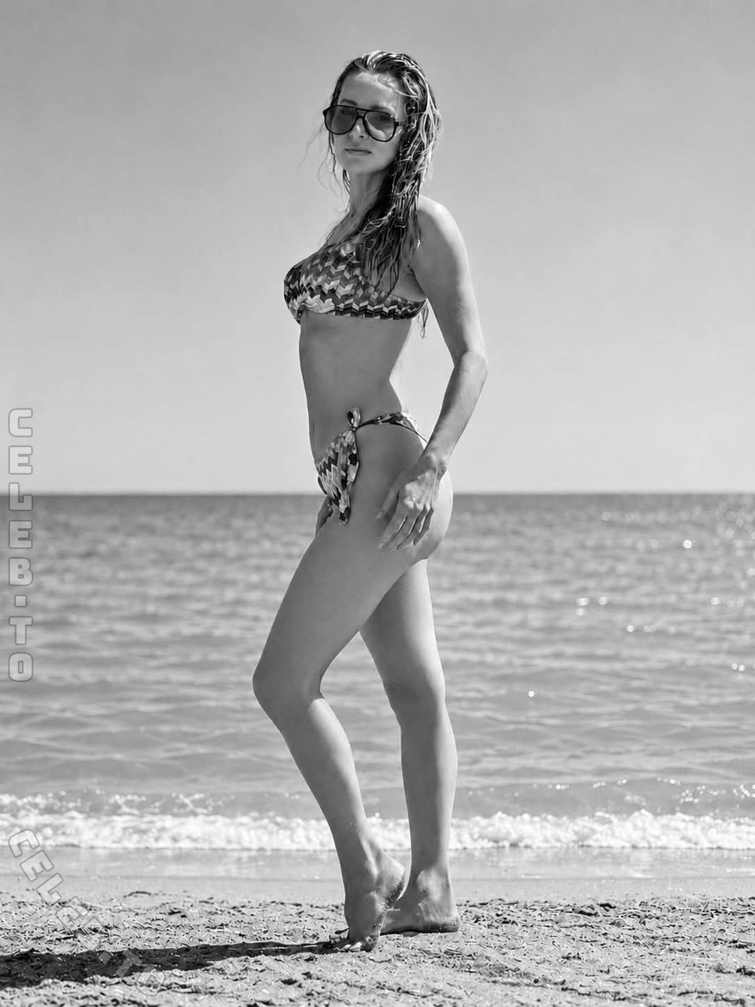 Melissa Naschenweng nude photo 2