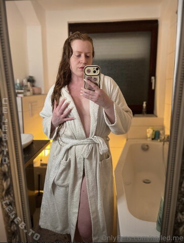 Melissa Riebel nude photo 8