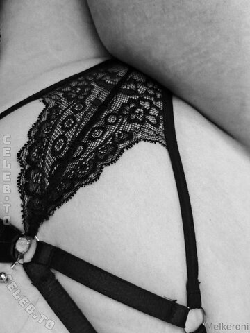 melkeroni nude photo 46