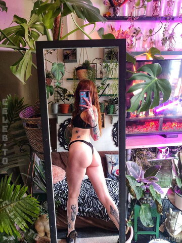 melkeroni nude photo 42