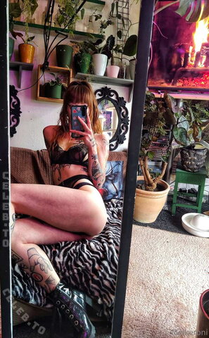 melkeroni nude photo 37