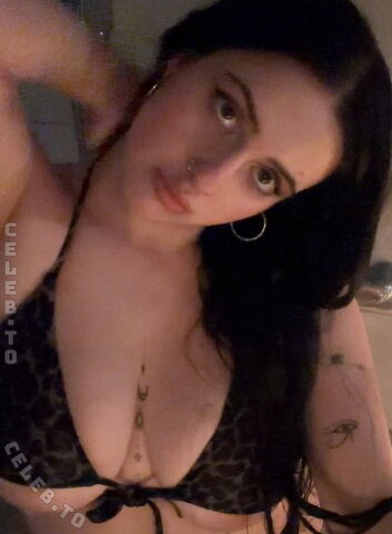 melli.cg nude photo 30