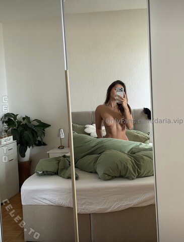 Mellii.bu nude photo 14