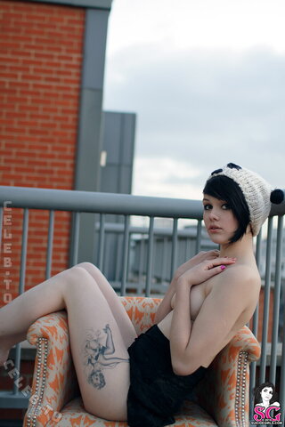 Mellisa Clarke nude photo 24