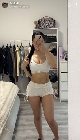 melodi.mzd Sexy (1 photo)