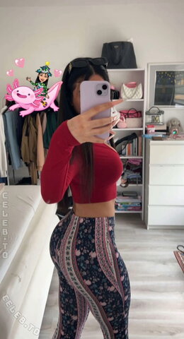 melodi.mzd nude photo 12