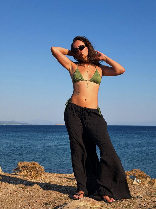 Meral Büyükkalkan nude photo 5