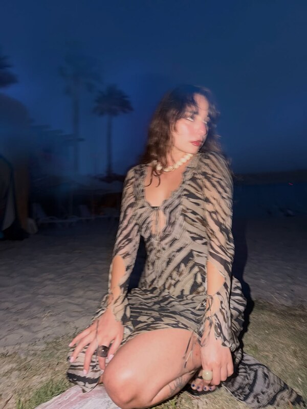 Meral Büyükkalkan nude photo 15