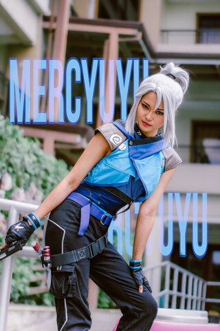Mercyuyu Hot (19 photos)