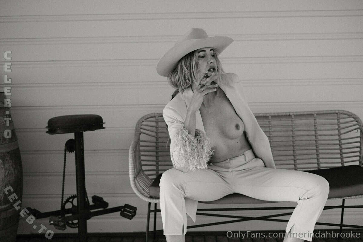Merindahbrooke nude photo 2