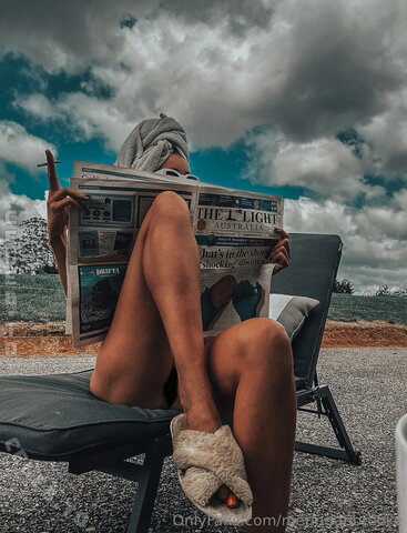 Merindahbrooke nude photo 14