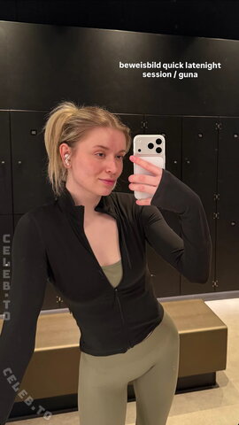 Merleperle nude photo 33