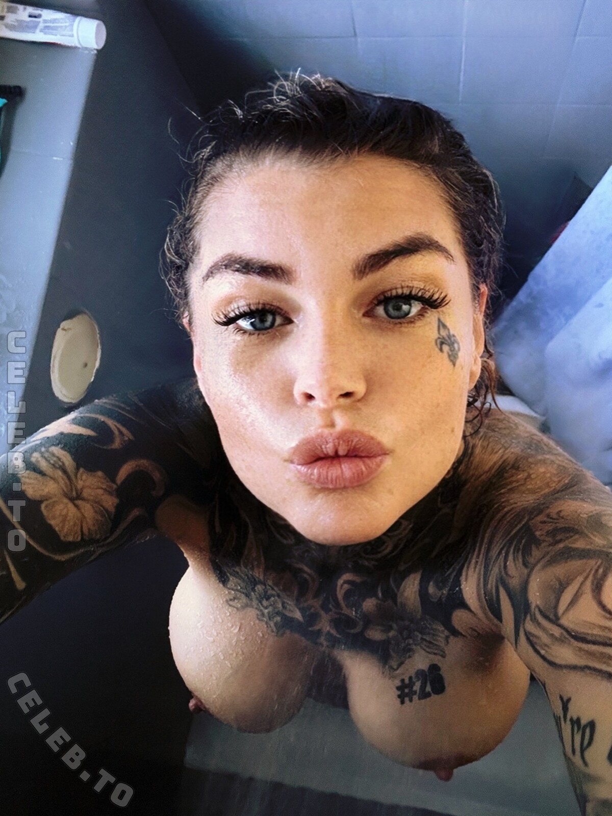 Merry4fun nude photo 5