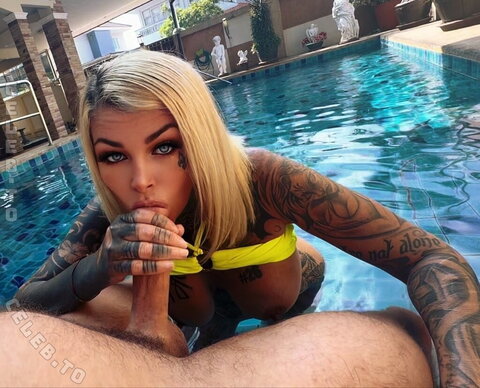 Merry4fun nude photo 9