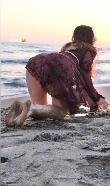 Merve Elmas nude photo 33